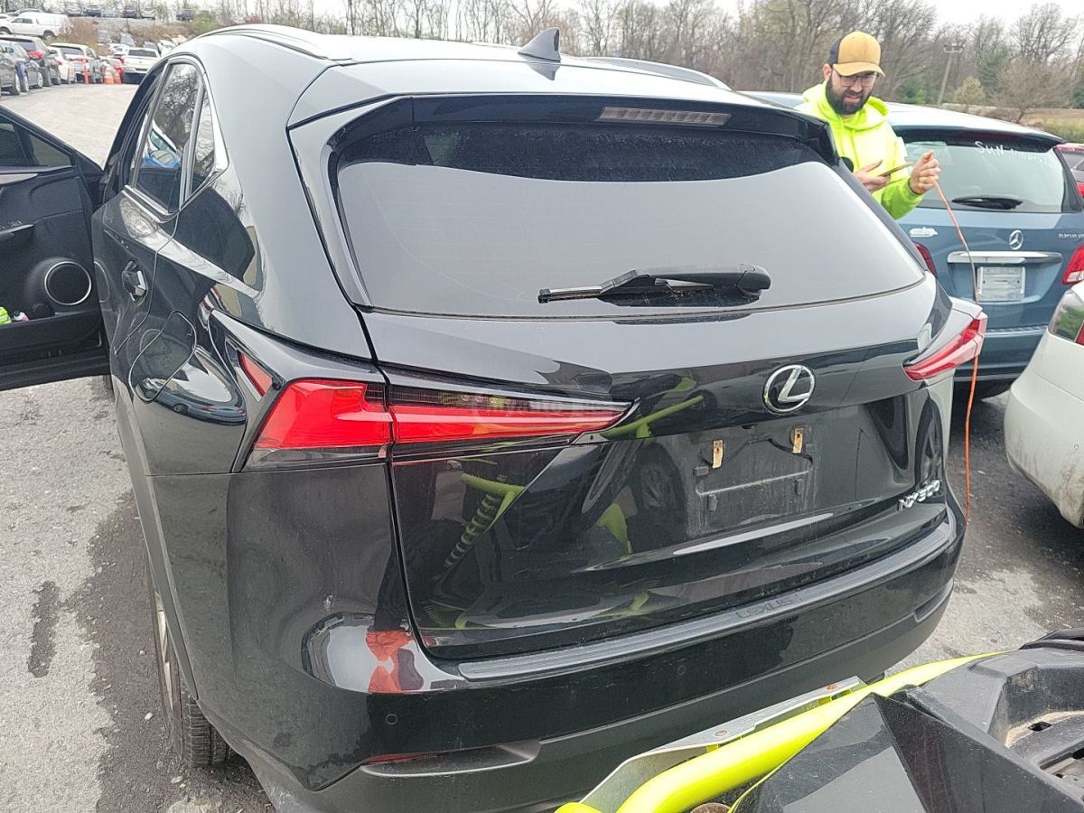 Lexus NX 300 - фото 4