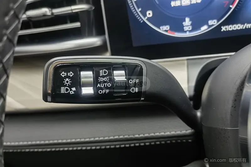 Hongqi H9 - фото 11