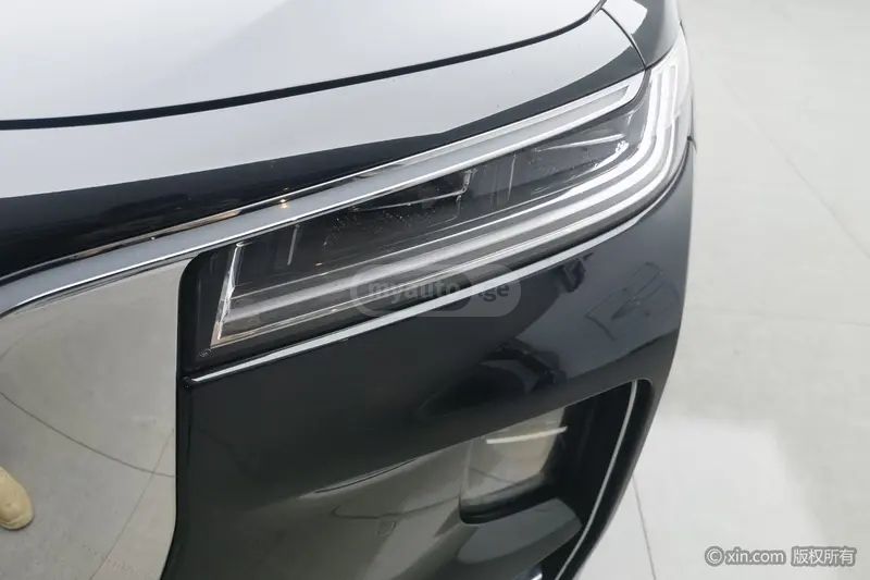 Hongqi H9 - фото 5