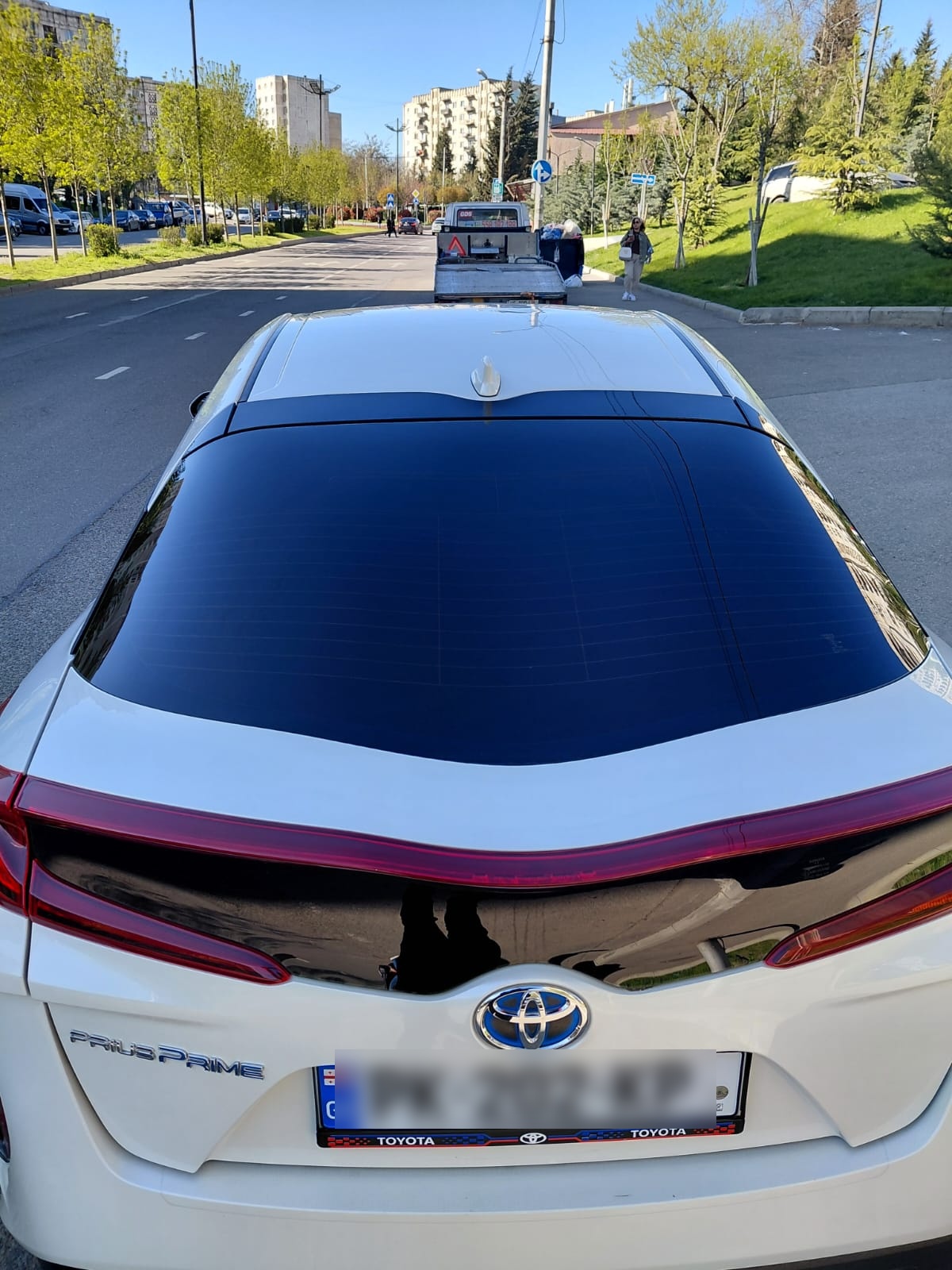 Toyota Prius Prime - фото 2