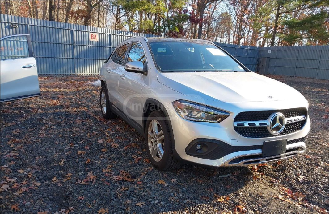 Mercedes-Benz GLA 250 - фото 1