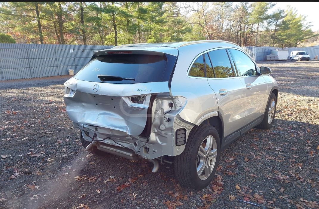 Mercedes-Benz GLA 250 - фото 2