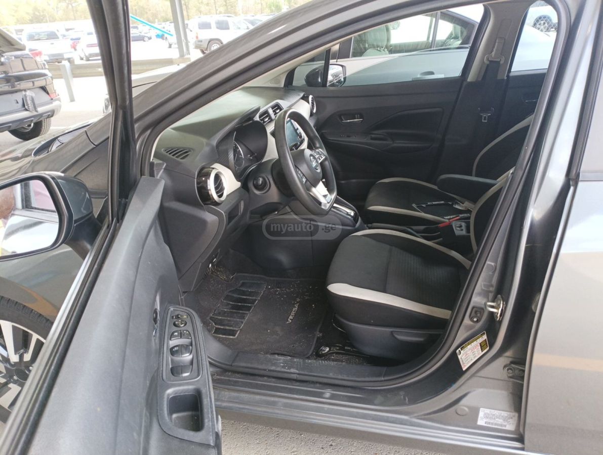 Nissan Versa 2020 — миниатюра 5