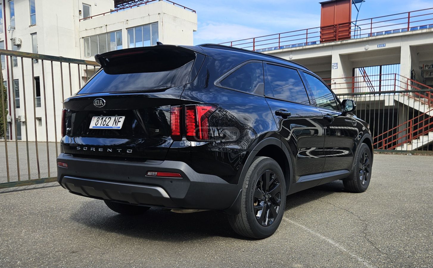 Kia Sorento - фото 5