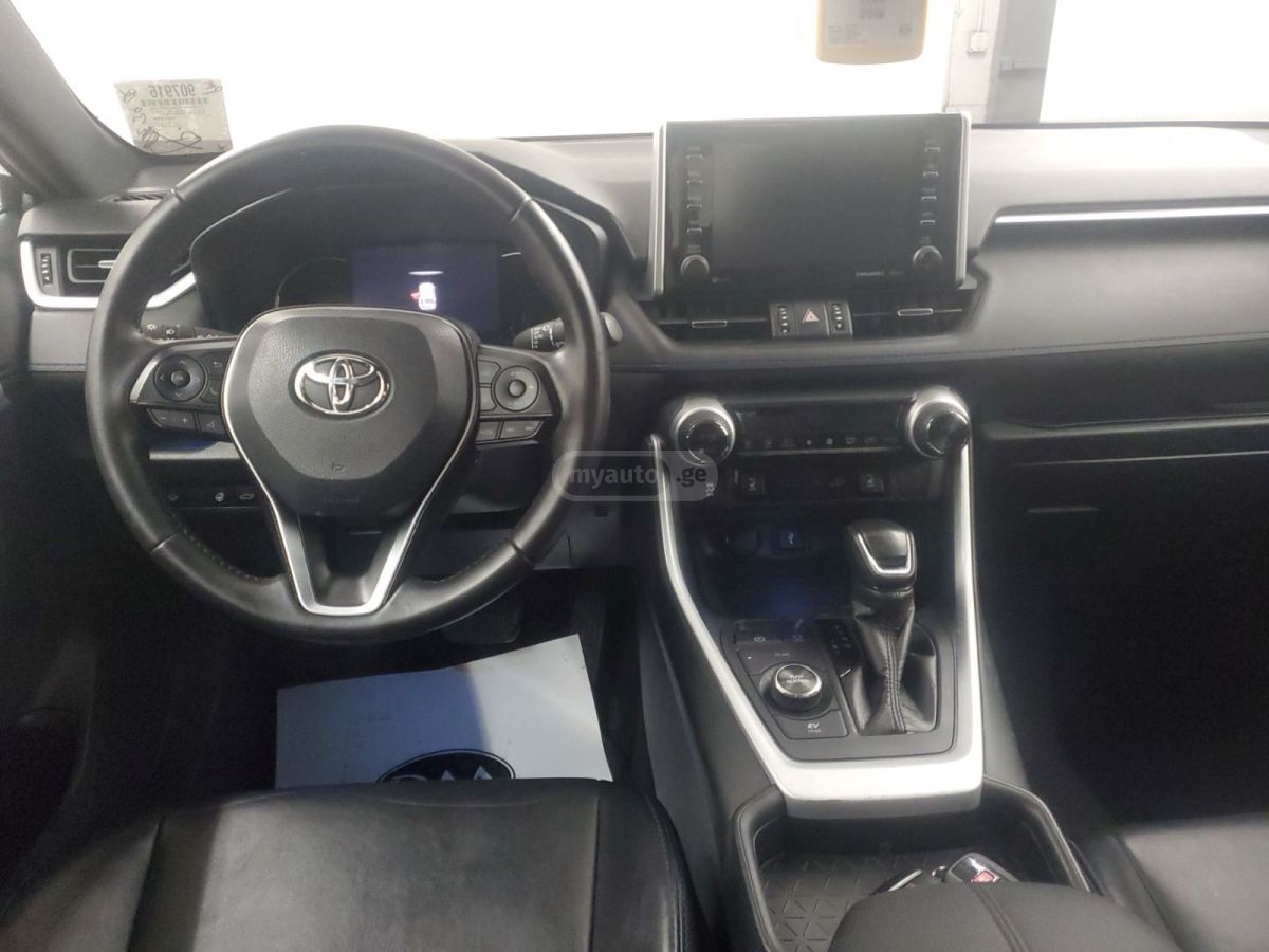 Toyota RAV 4 - фото 5