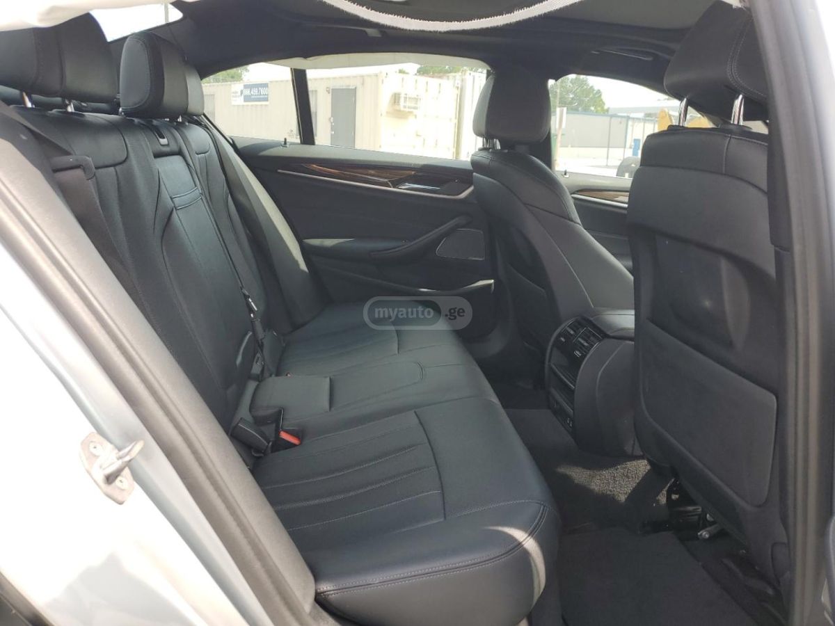 BMW 540 2021 — миниатюра 10