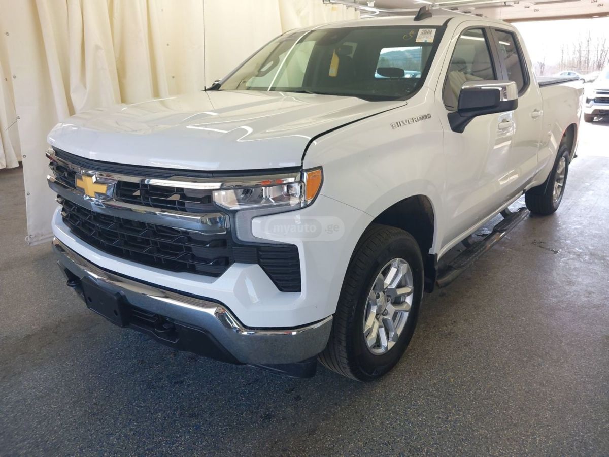 Chevrolet Silverado - фото 1