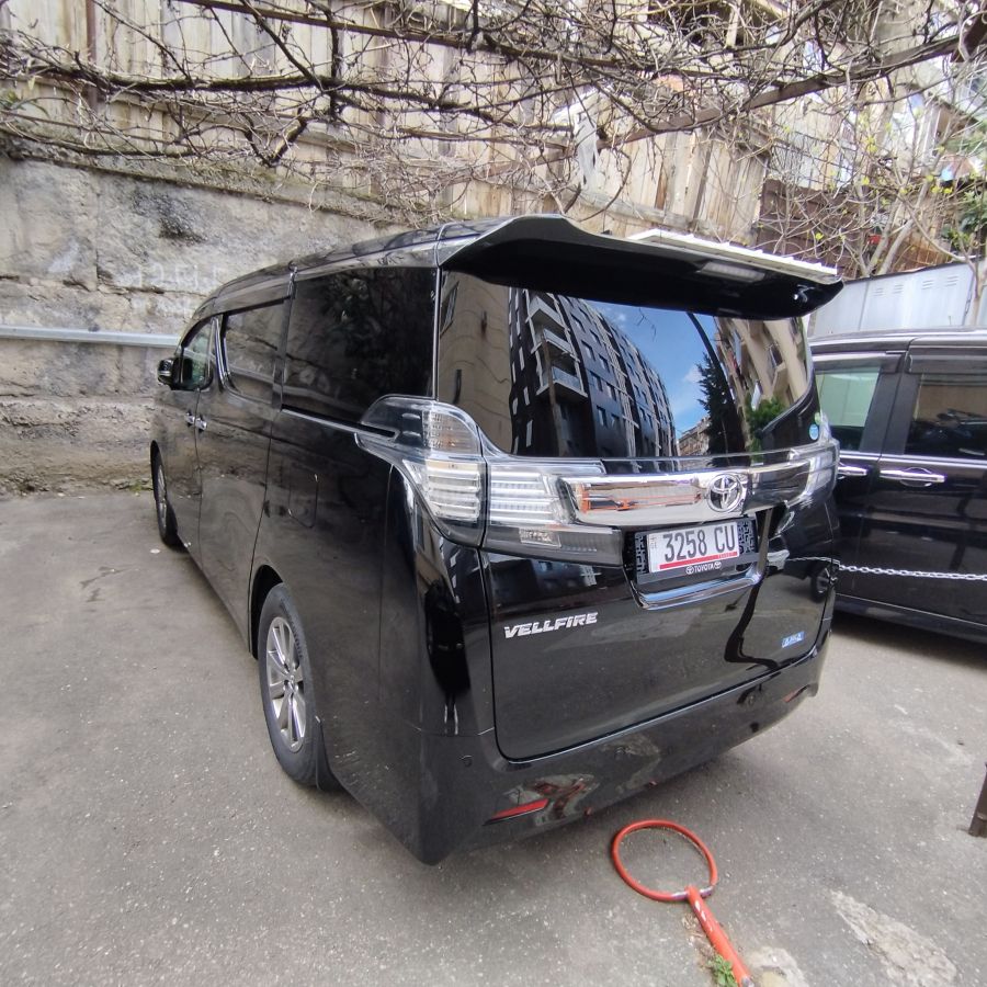 Toyota Alphard - фото 13