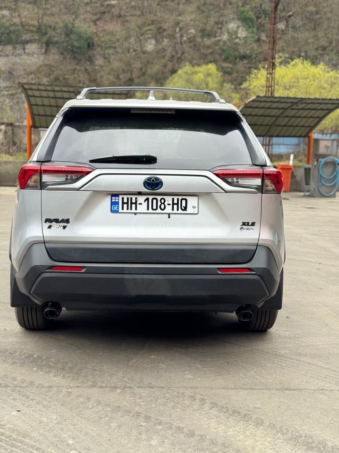 Toyota RAV 4 - фото 2