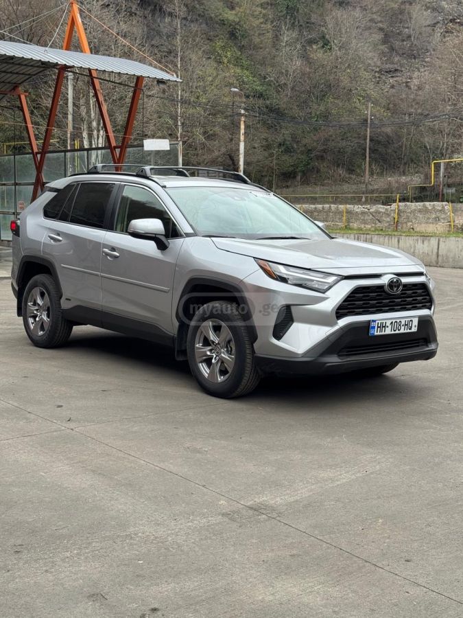 Toyota RAV 4 - фото 4