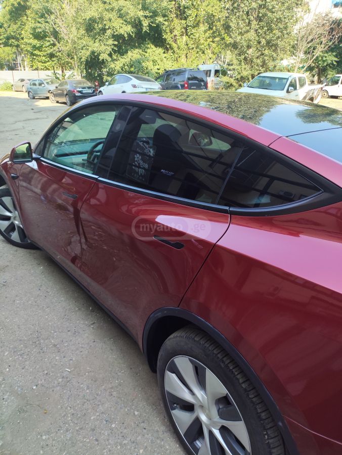 Tesla Model Y - фото 5