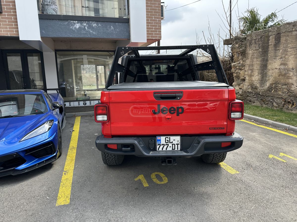 Jeep Rubicon 4dr 4x4 Crew Cab 5 ft. — миниатюра 2