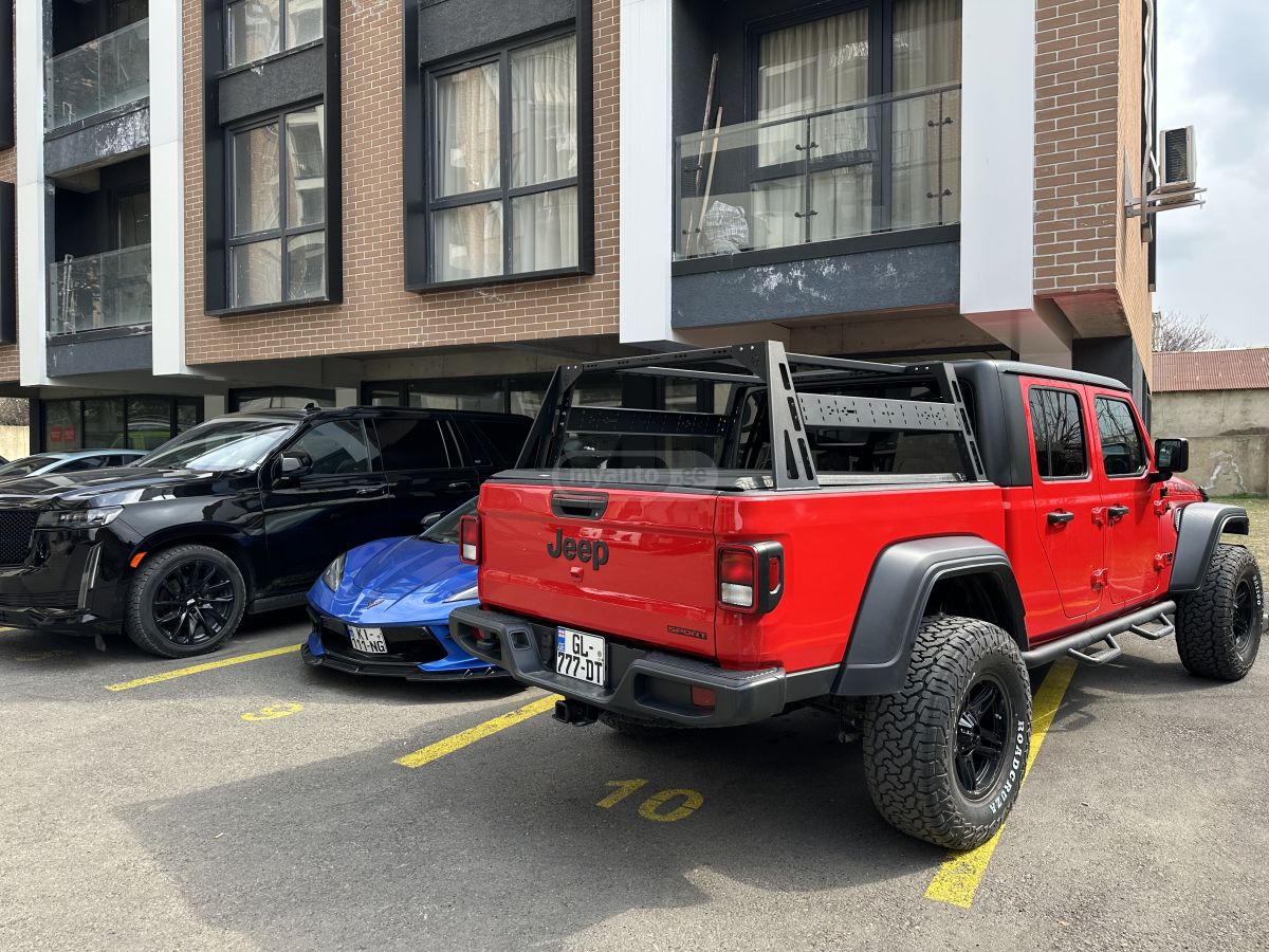 Jeep Rubicon 4dr 4x4 Crew Cab 5 ft. — миниатюра 3