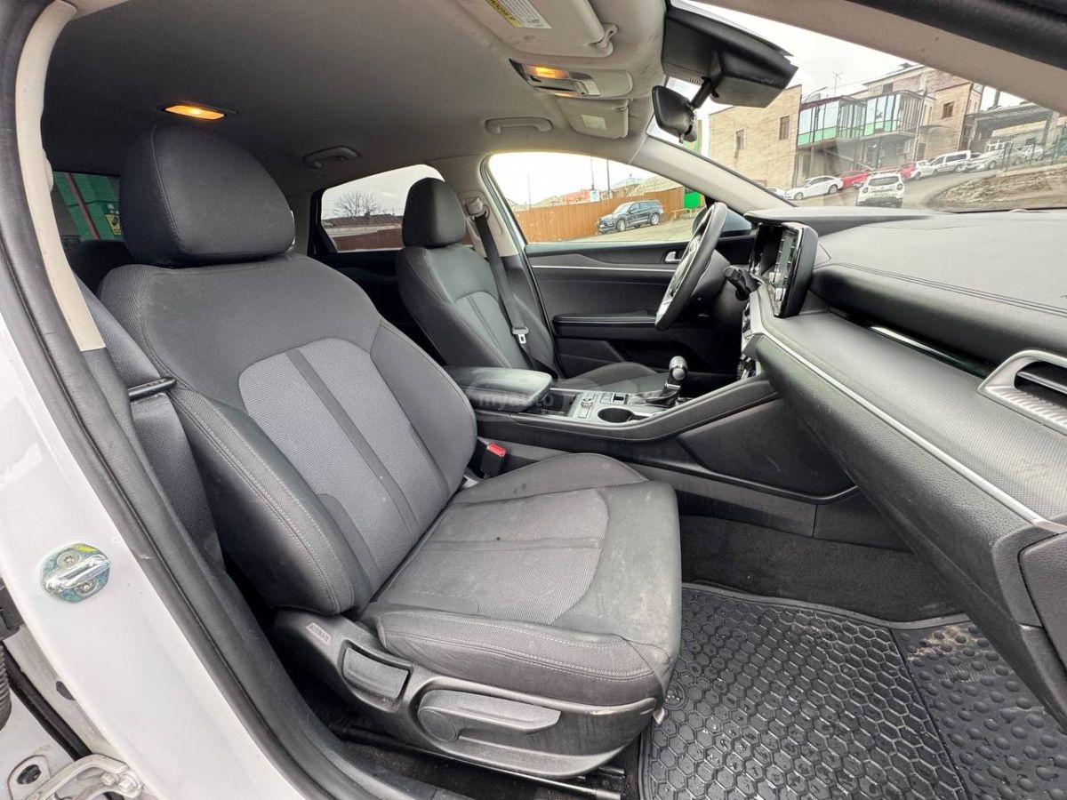 Kia K5 - фото 13