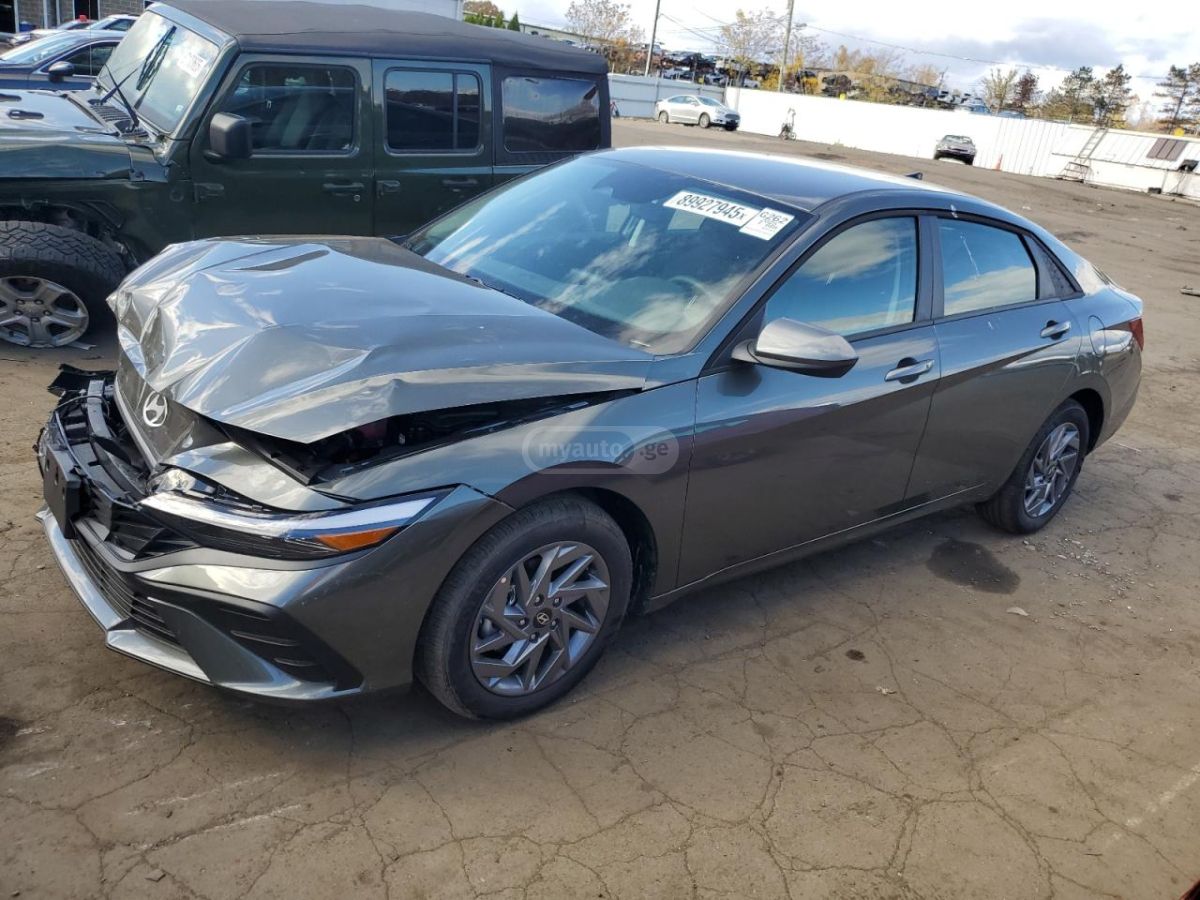 Hyundai Elantra 2025 — миниатюра 1