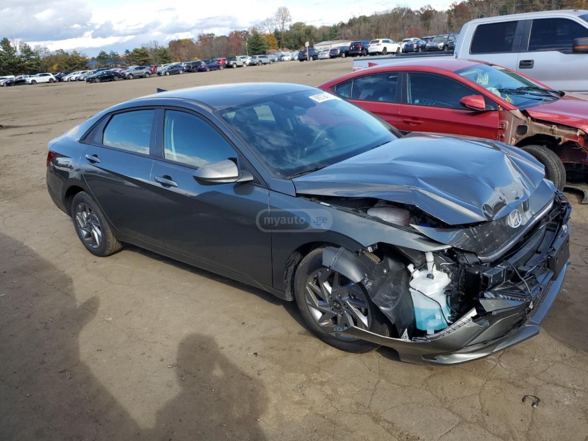 Hyundai Elantra 2025 — миниатюра 4