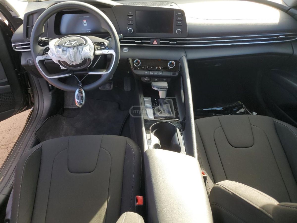 Hyundai Elantra 2025 — миниатюра 8