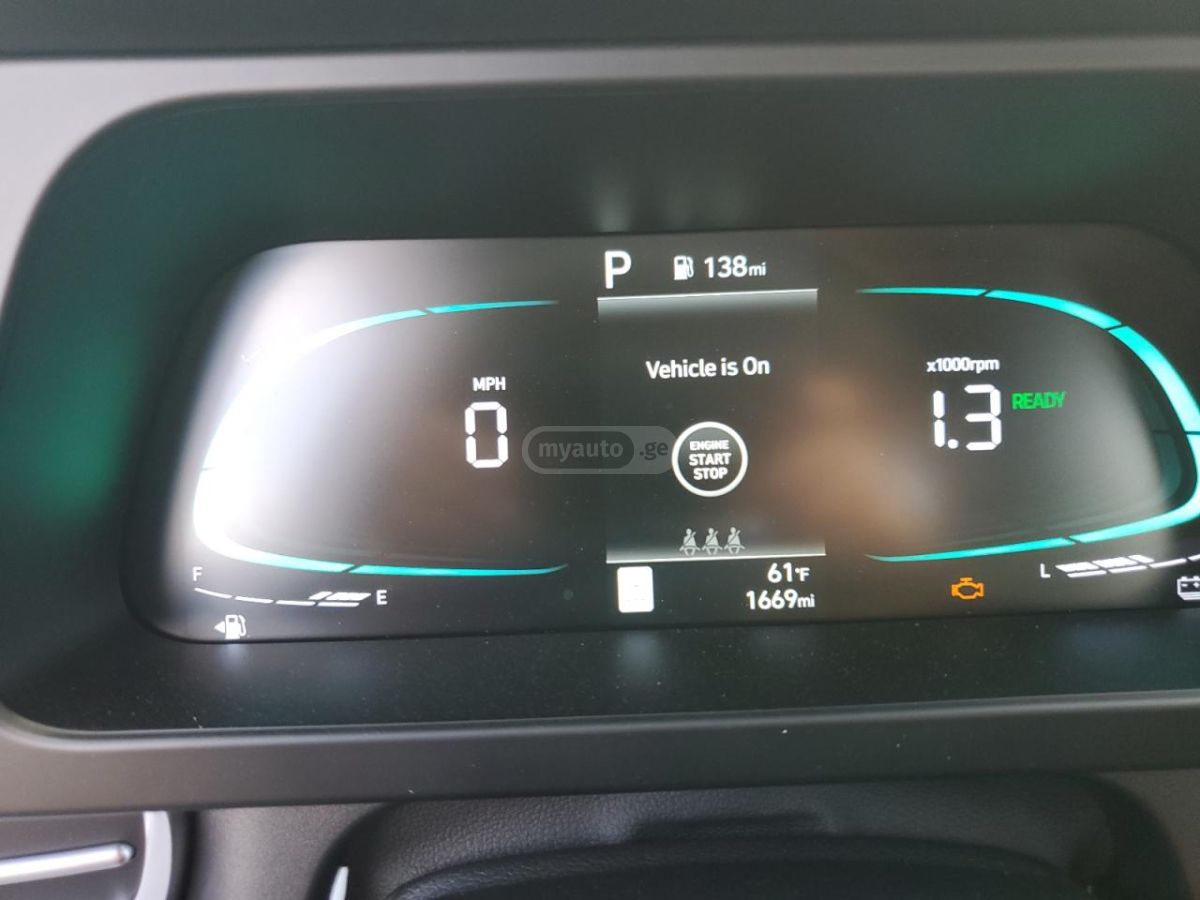 Hyundai Elantra 2025 — миниатюра 9