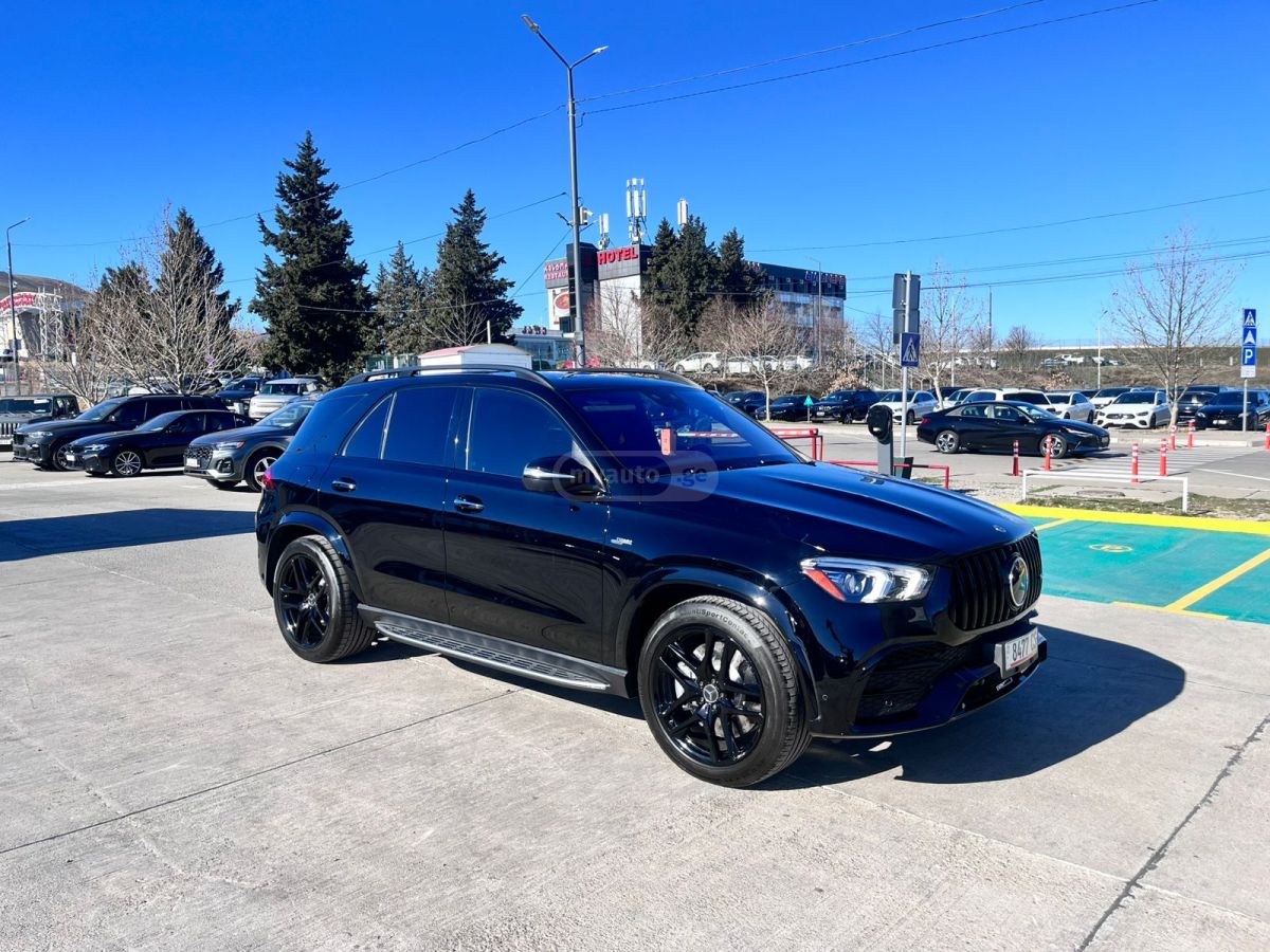 Mercedes-Benz GLE 53 - фото 9