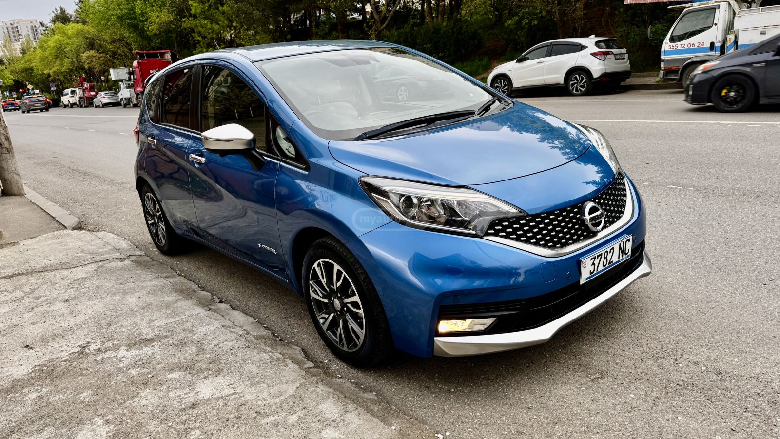 Nissan Note - фото 3
