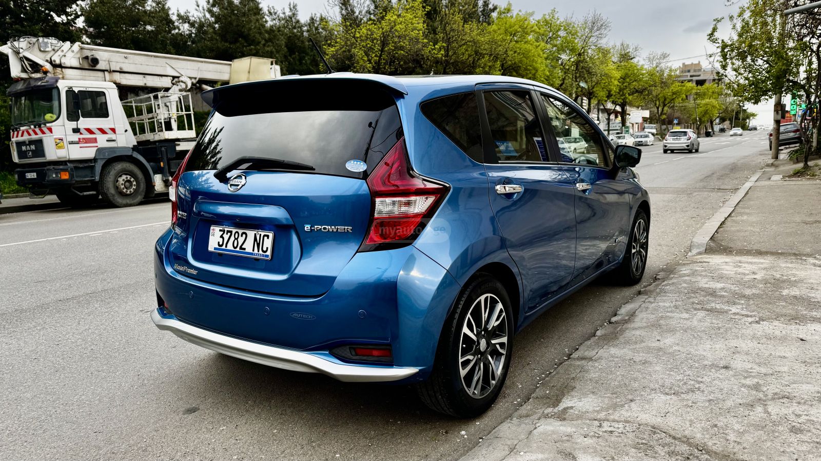 Nissan Note - фото 5