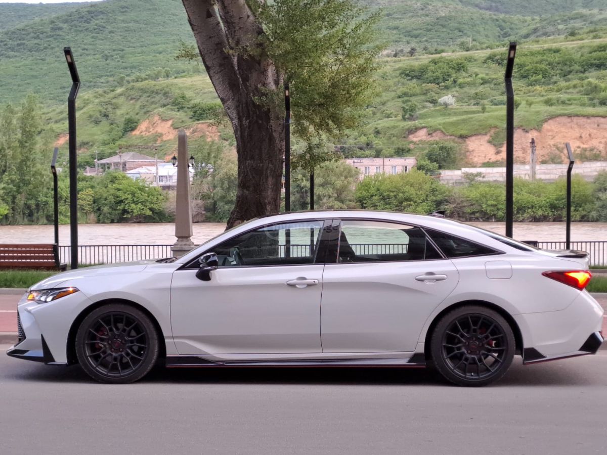 Toyota Avalon TRD 4dr Front-Wheel Drive Seda 2021 — миниатюра 3