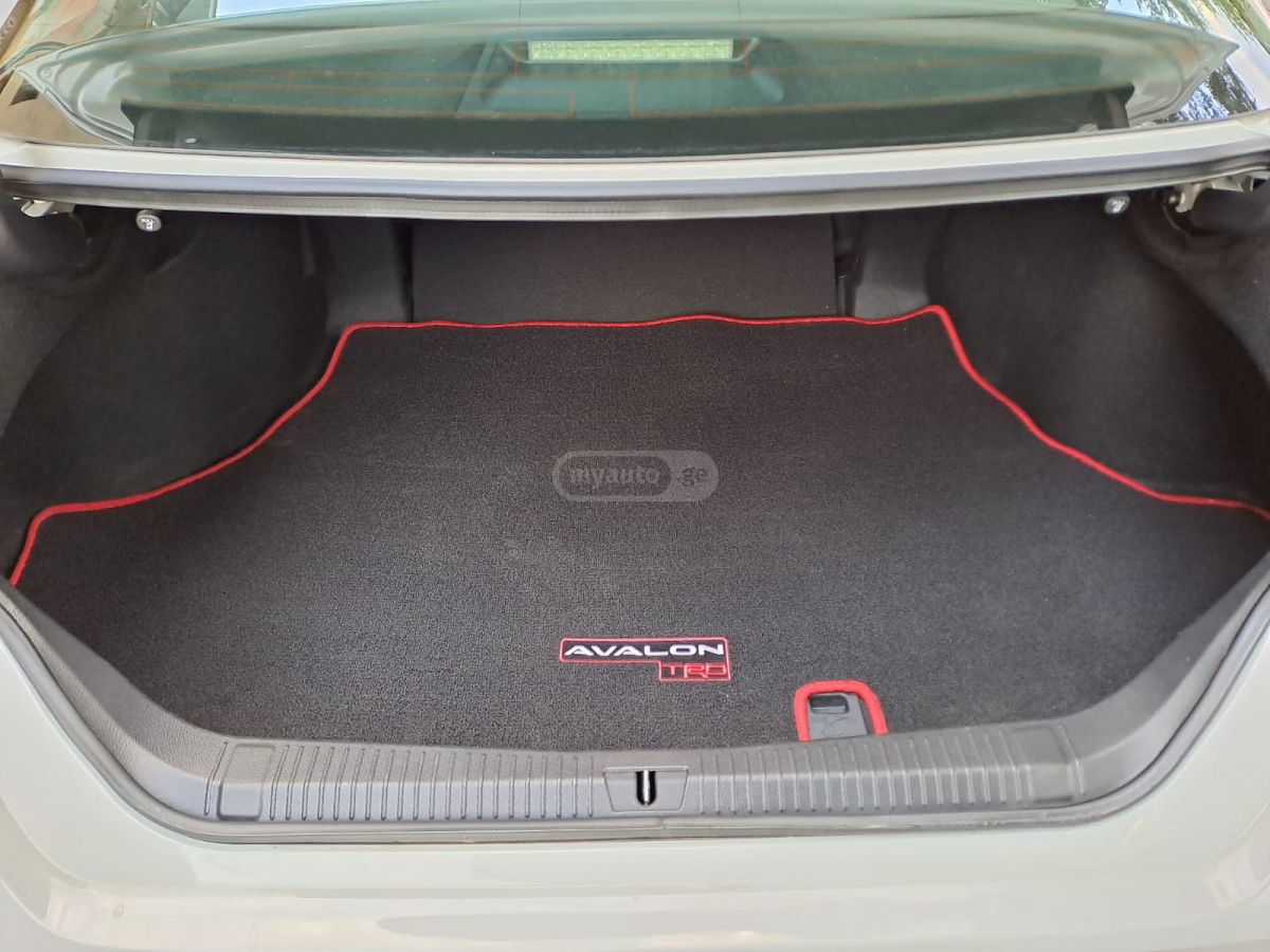 Toyota Avalon TRD 4dr Front-Wheel Drive Seda 2021 — миниатюра 6