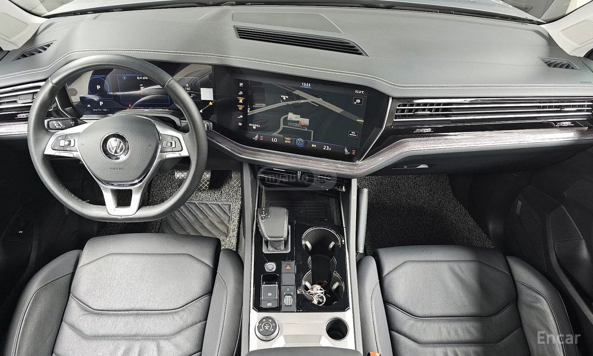 Volkswagen Touareg - фото 7