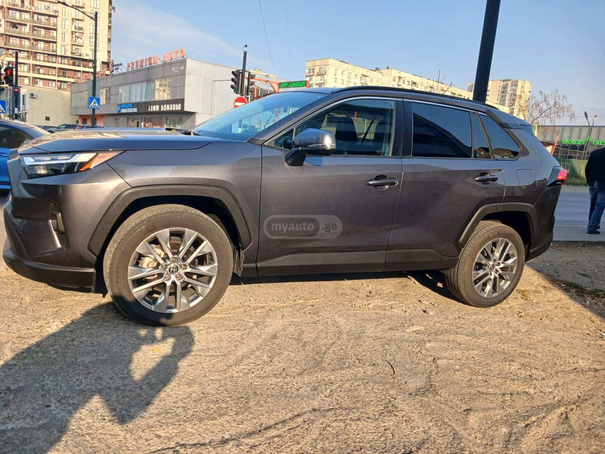 Toyota RAV 4 - фото 5