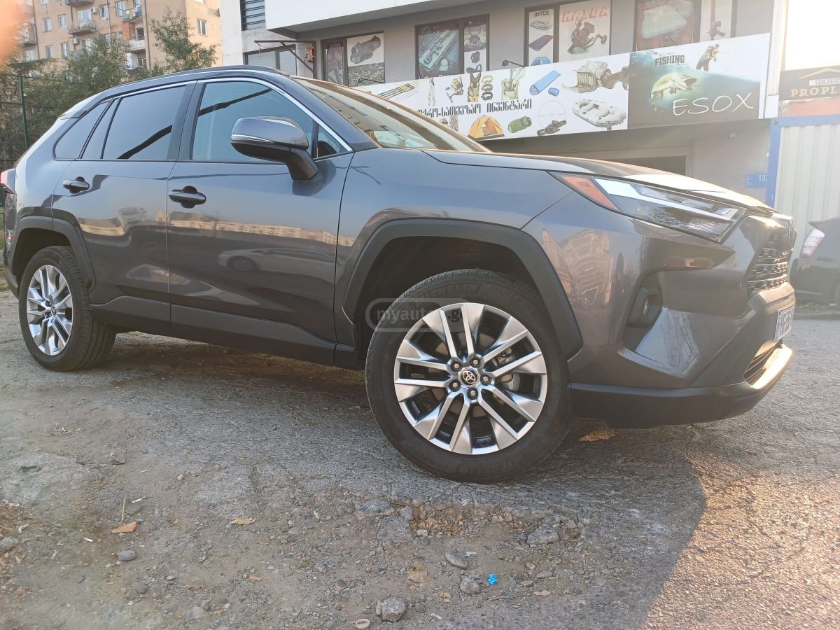 Toyota RAV 4 - фото 8