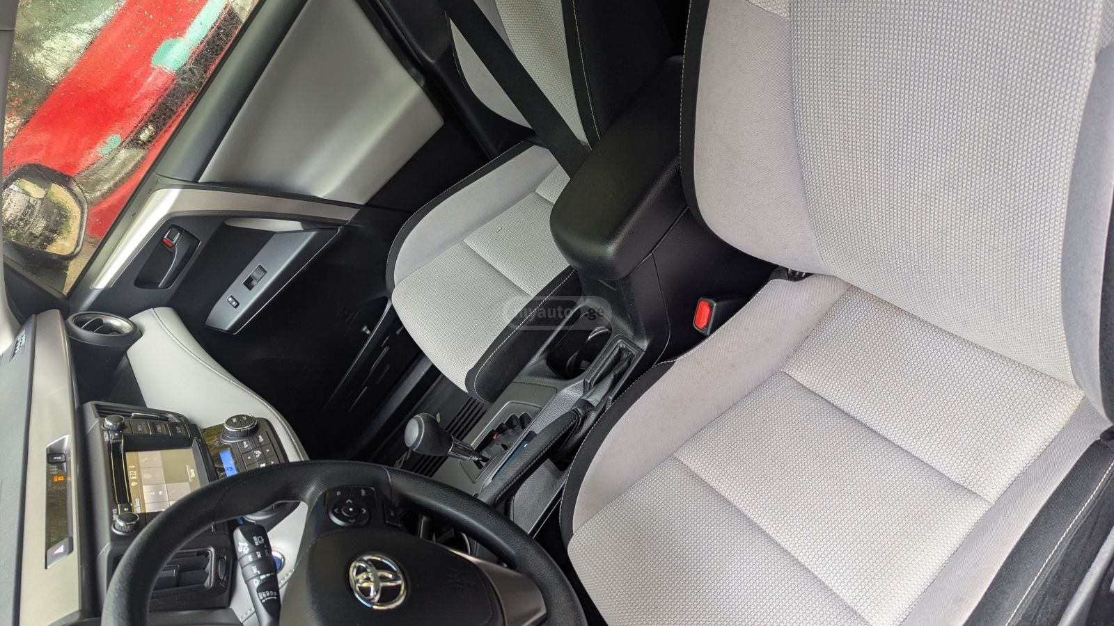 Toyota Rav 4 - фото 10