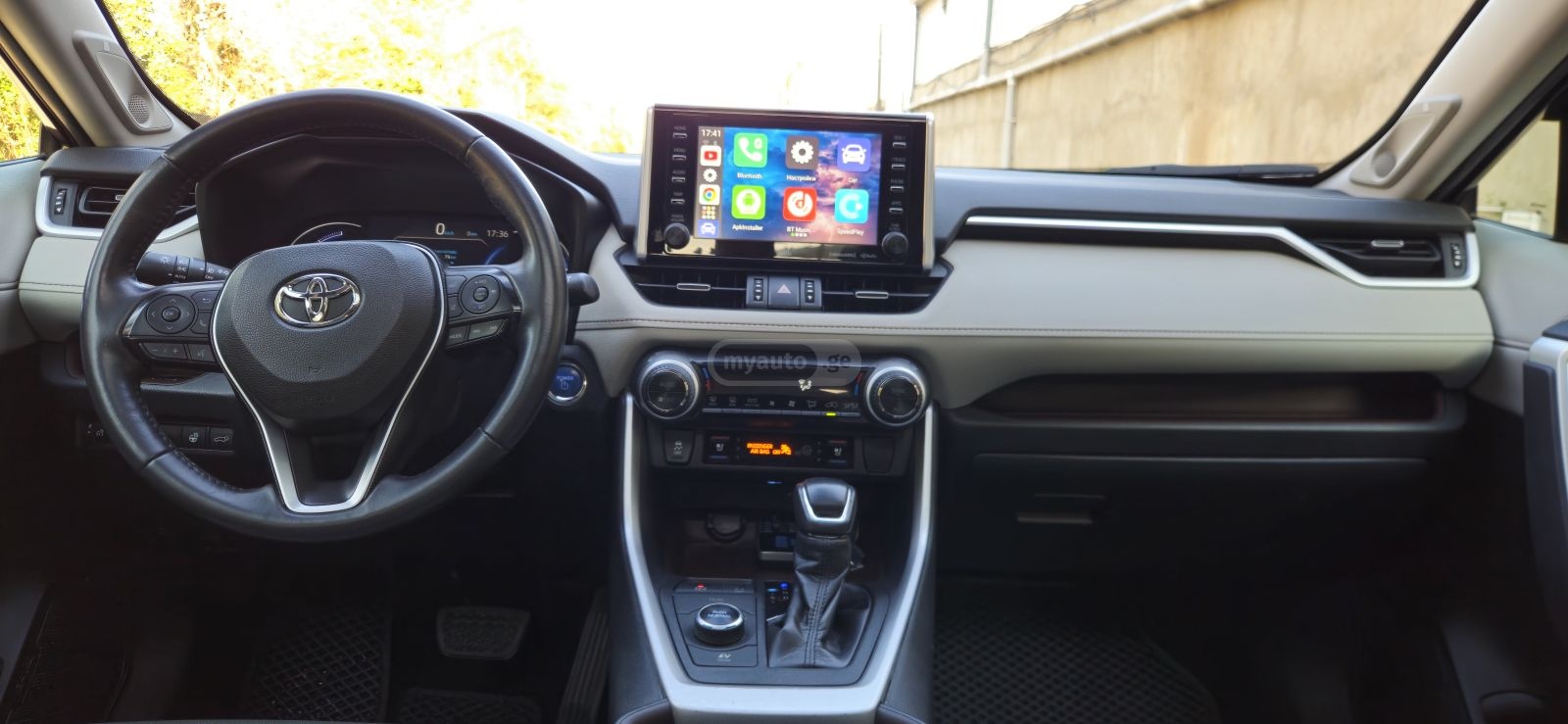 Toyota RAV 4 - фото 12