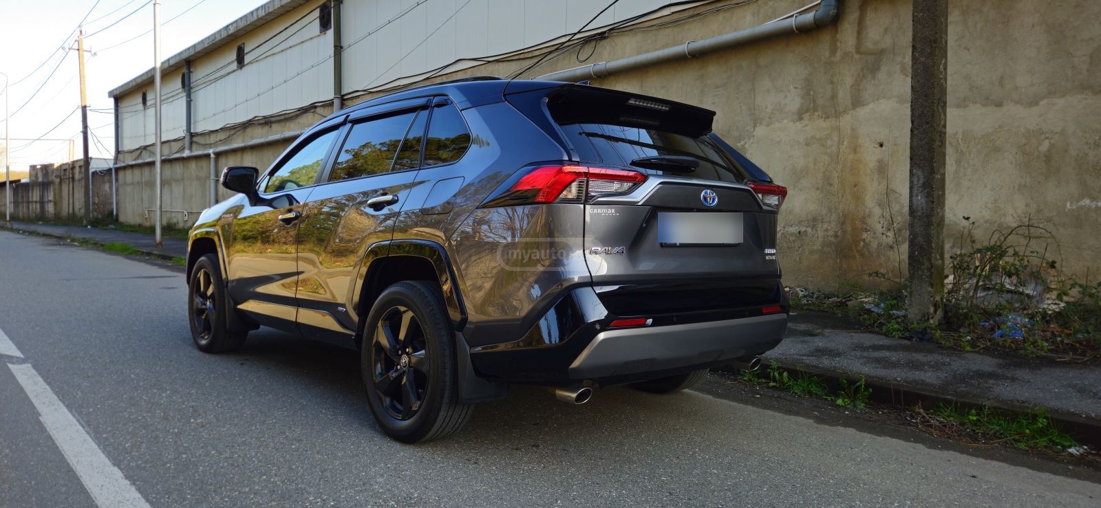 Toyota RAV 4 - фото 4