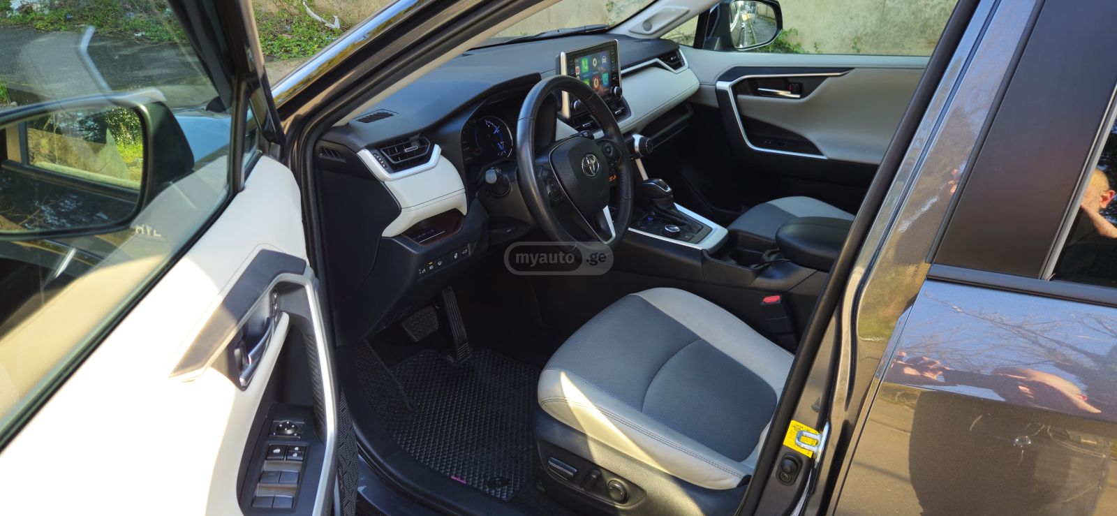 Toyota RAV 4 - фото 6