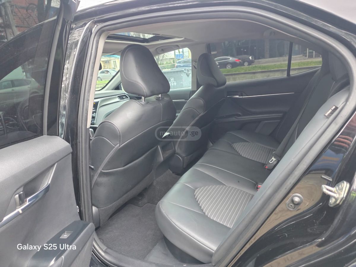 Toyota Camry - фото 11