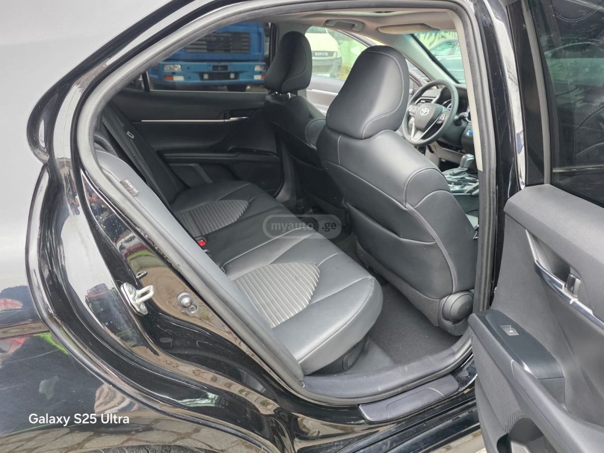 Toyota Camry - фото 14