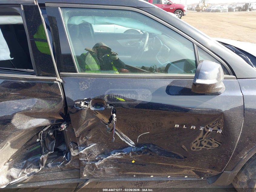 Chevrolet Blazer 2021 — миниатюра 5