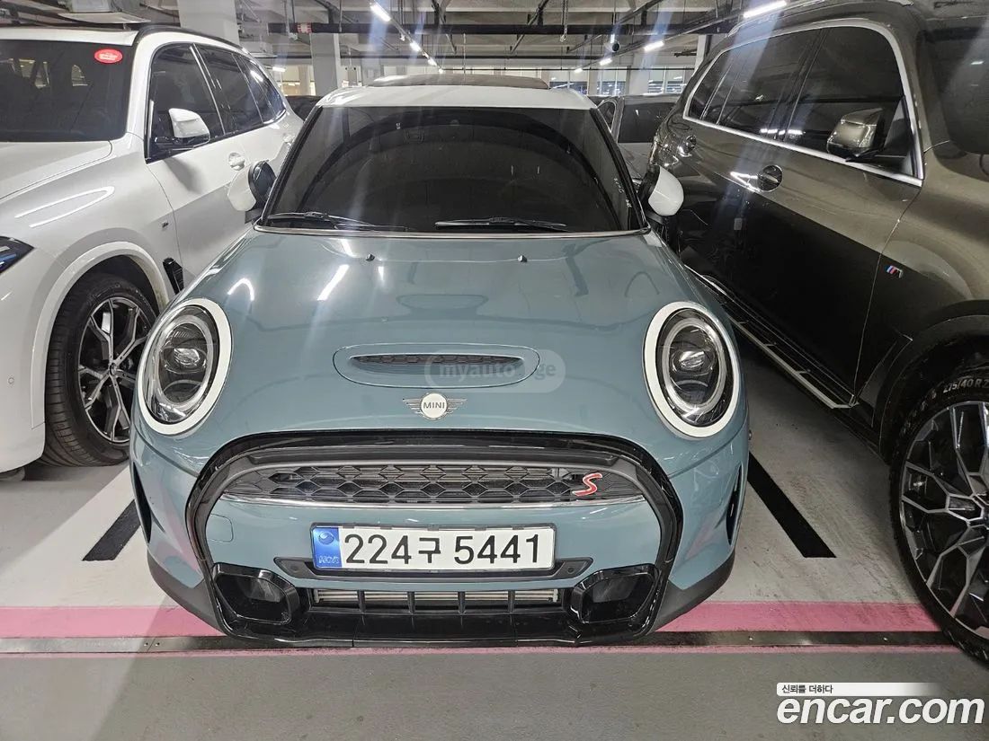 MINI Cooper 2023 — миниатюра 10