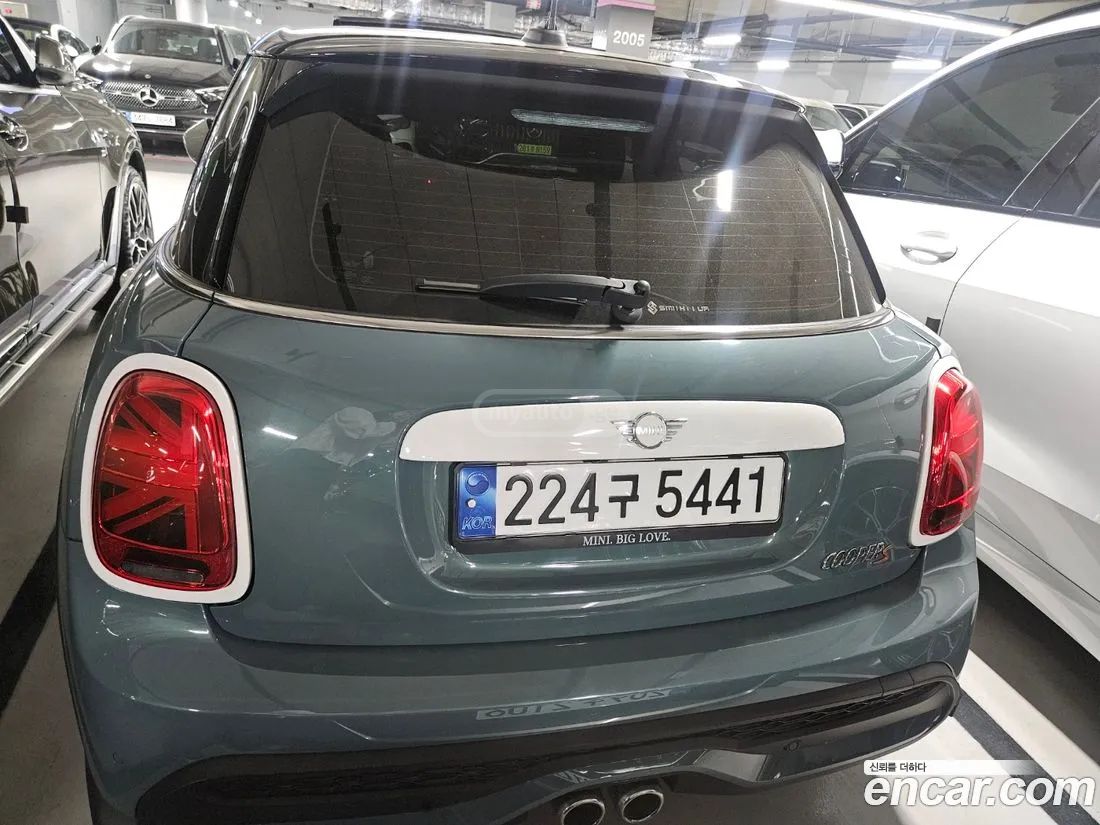 MINI Cooper 2023 — миниатюра 2