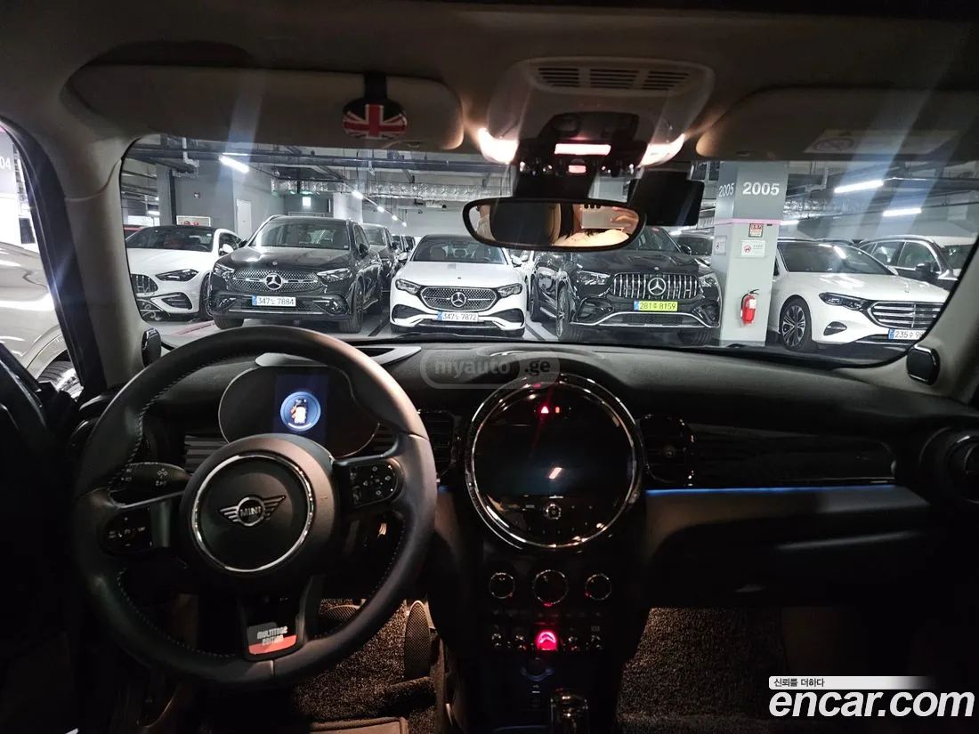 MINI Cooper 2023 — миниатюра 7