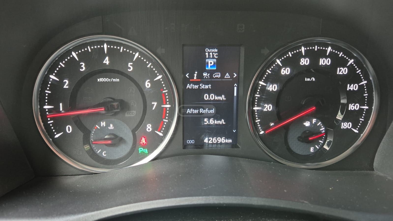 Toyota Alphard - фото 7