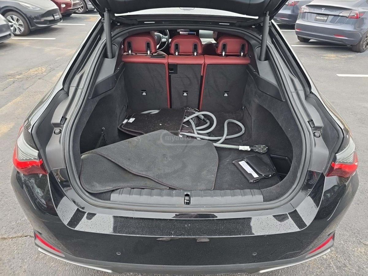 BMW i4 - фото 11