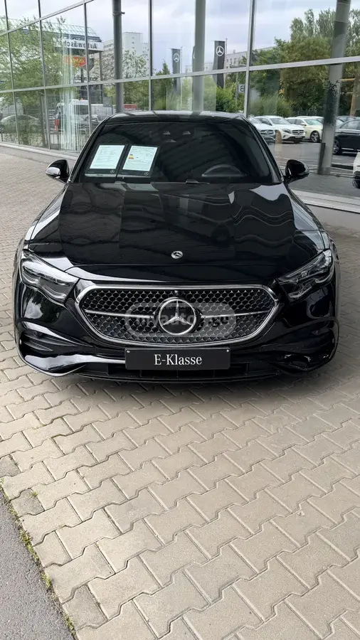نمای دیگر Mercedes-Benz AMG 2024