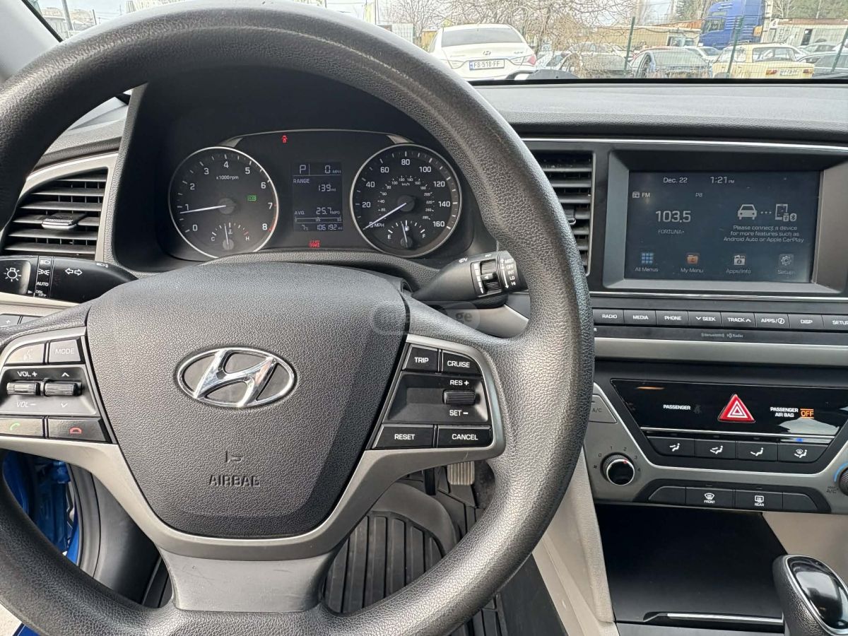 Hyundai Elantra - фото 5