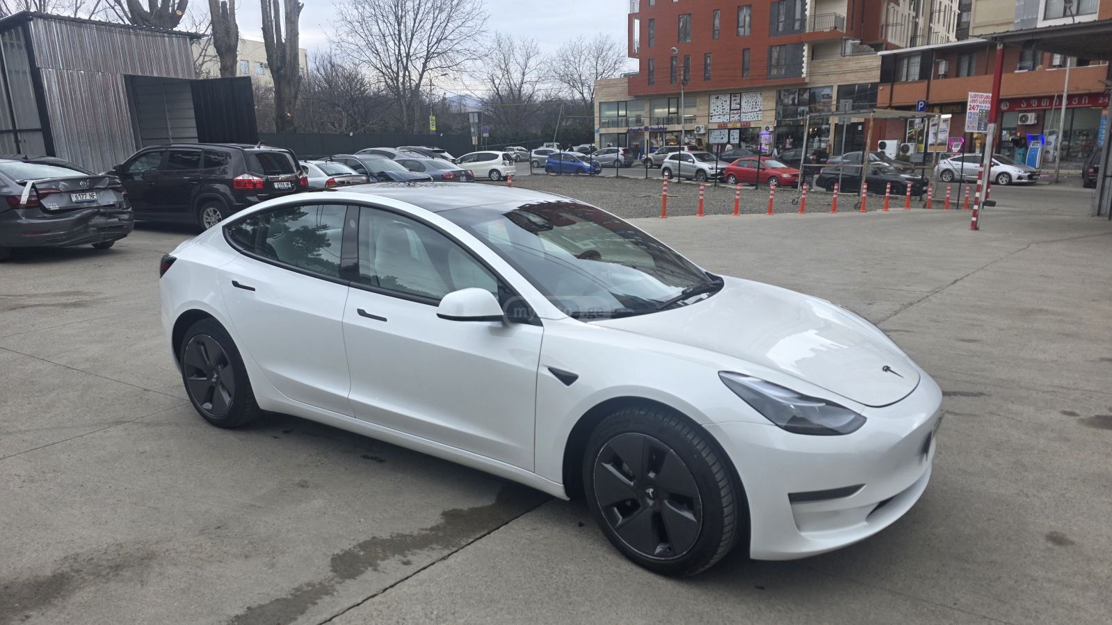 Tesla Model 3 - фото 2