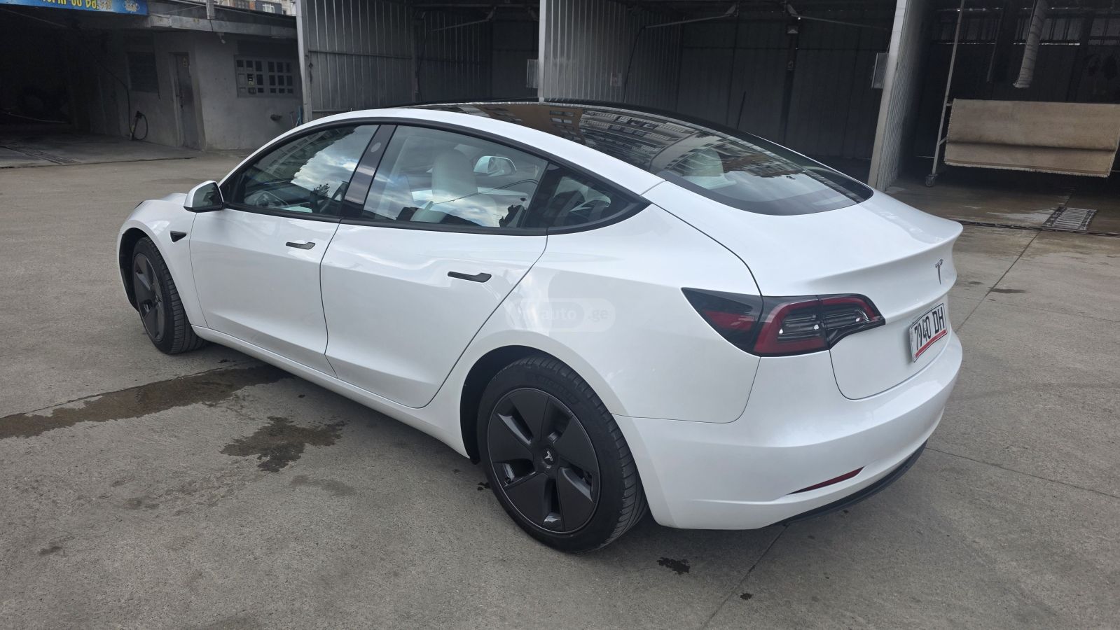 Tesla Model 3 - фото 4