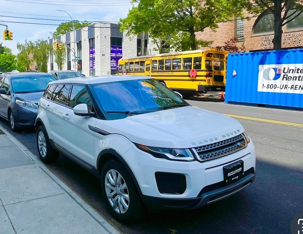 Land Rover Range Rover Evoque - фото 1