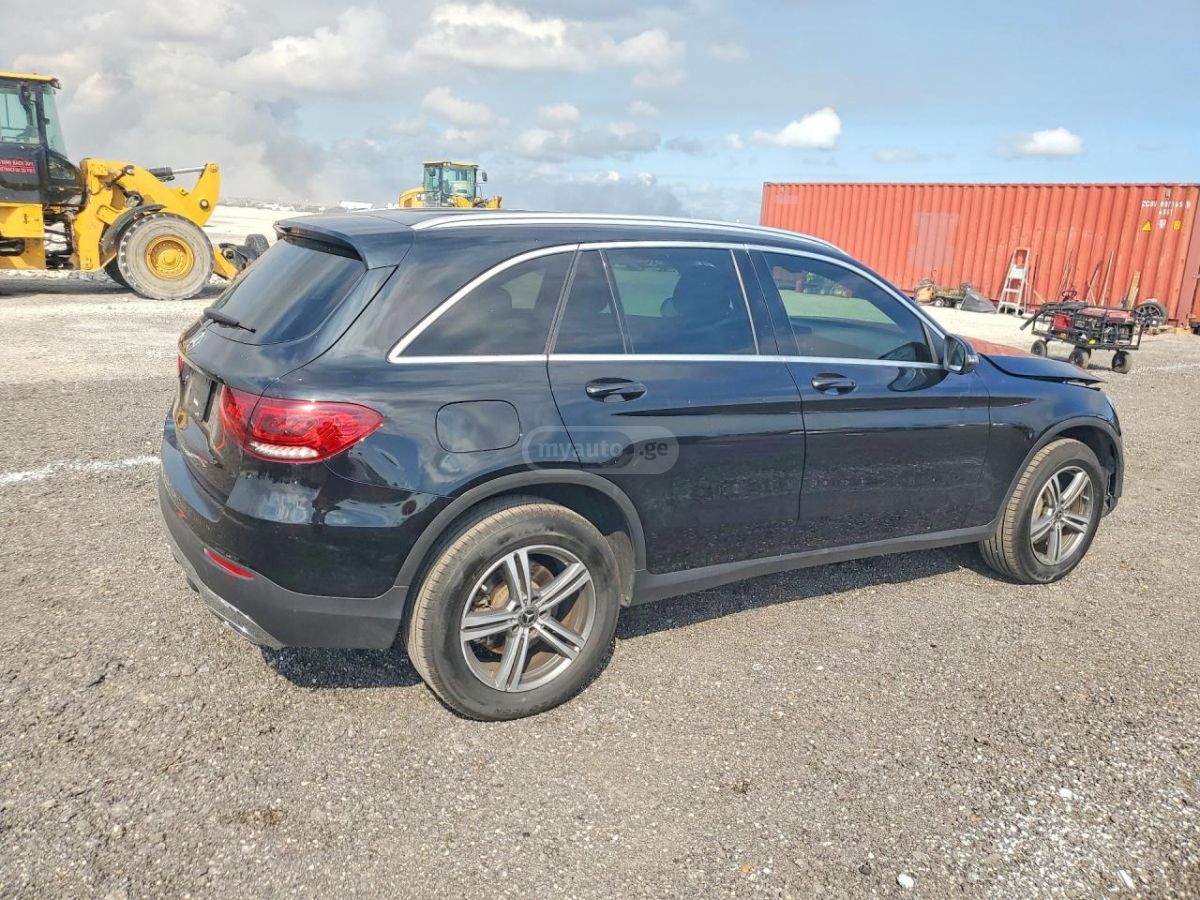 Mercedes-Benz GLC 300 - фото 3