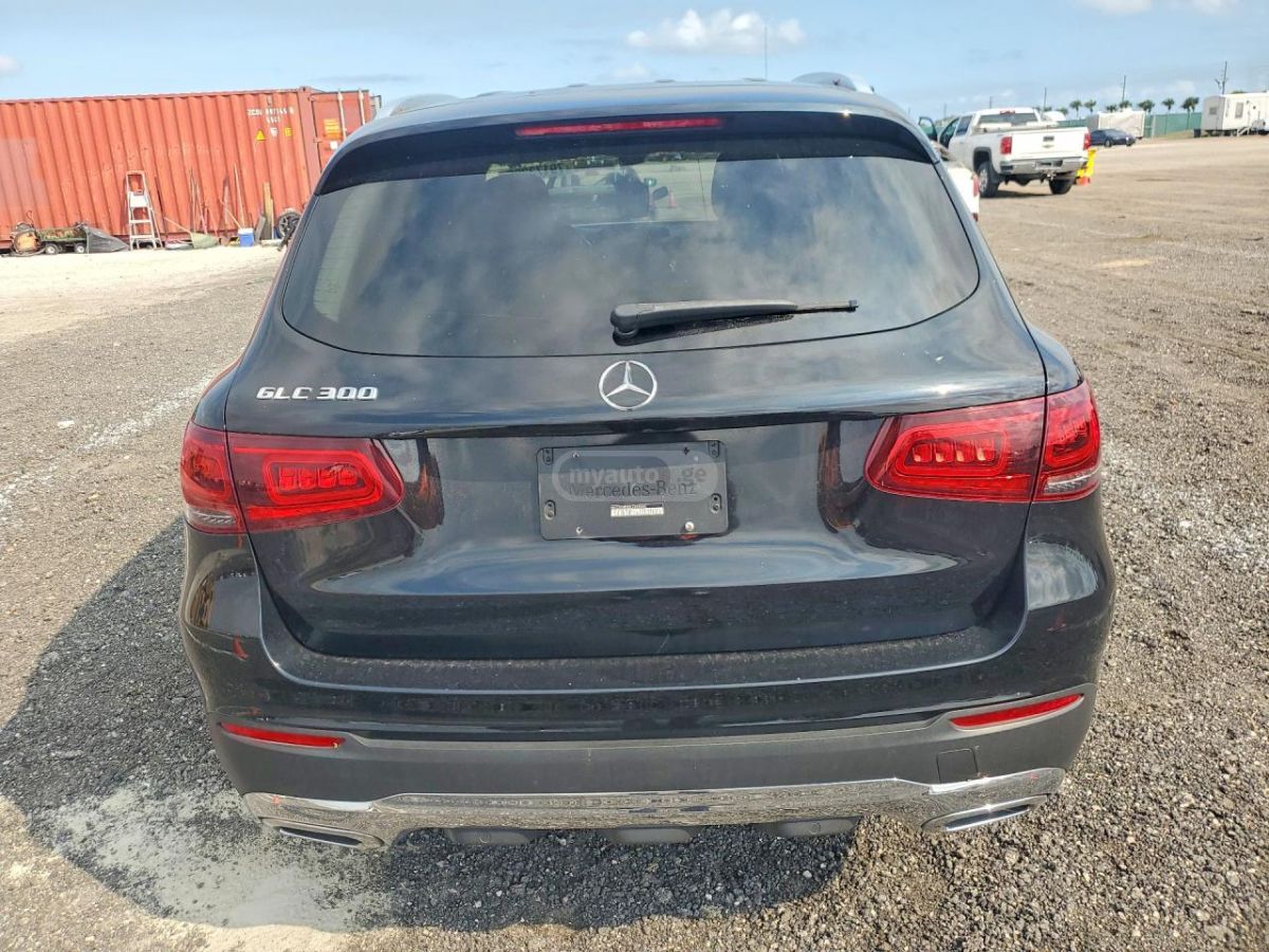 Mercedes-Benz GLC 300 - фото 6