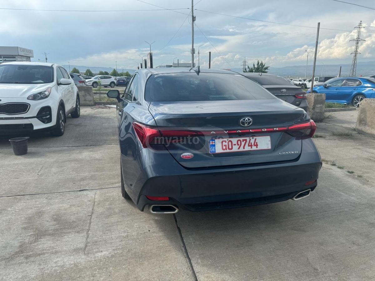 Toyota Limited — миниатюра 3